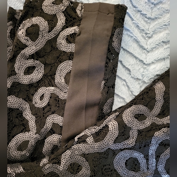 Lace and sequin dressy jogger size small - Picture 6 of 6